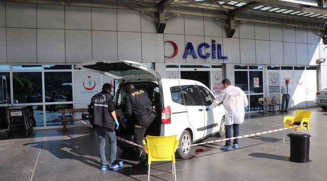 Arabasını kullanırken silahla intihar etti