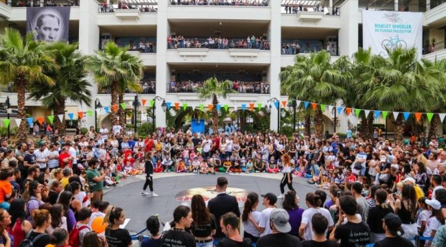 Dans Günleri'nde final göz kamaştırdı