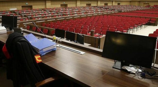 FETÖ sanığı eski savcıya hapis cezası