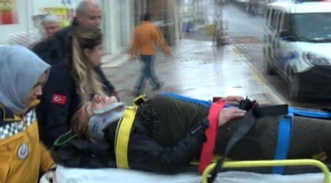 Fırtınada üzerine ağaç dalı düşen kadın yaralandı