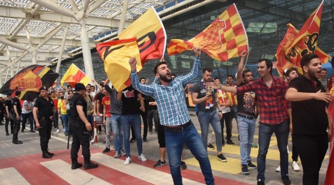 GÖZTEPE BURSA'YA ŞAMPİYON GİBİ UĞURLANDI