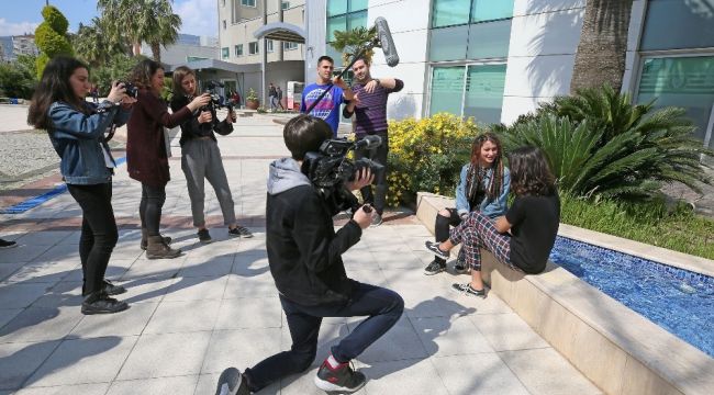 İZMİR'DE YOUTUBER OLMAK  İÇİN EĞİTİM VERİLMEYE BAŞLADI