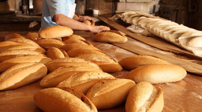 İZMİRLİ FIRINCILARDAN ‘ASKIDA EKMEK’ KAMPANYASI….