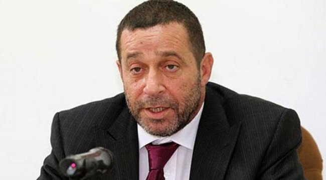 KKTC'de Denktaş, Maliye Bakanlığı görevinden istifa etti