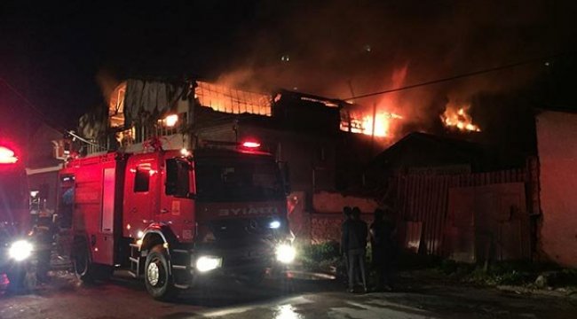 Mobilya atölyesinde korkutan yangın