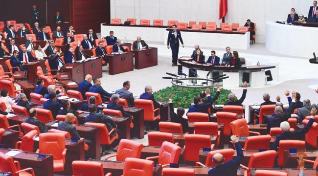 Meclis’te seçim tekrarı tartışması