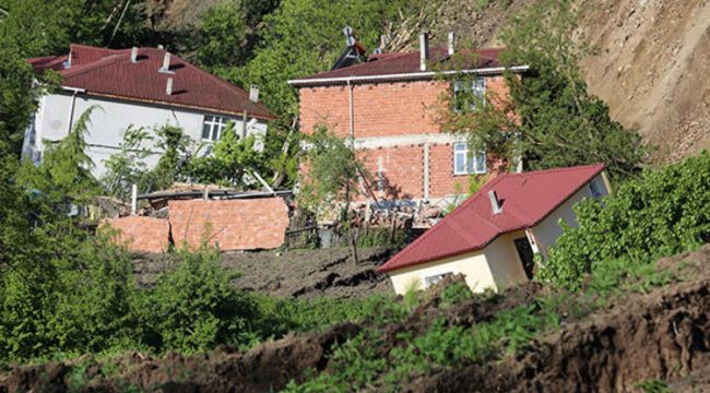 Ordu Valisinden heyelan açıklaması: 61 bina ve 80 konutu tahliye ettik'