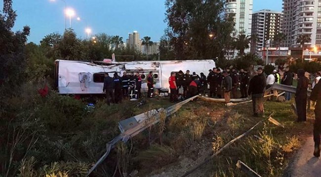Otobüs devrildi! Ölü ve yaralılar var