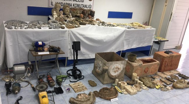 Tarihi eser kaçakçılarına operasyon: 23 gözaltı