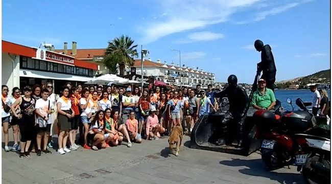 ARHAVİDEN TURA ÇIKTILAR FOÇAYI ÜS YAPTILAR