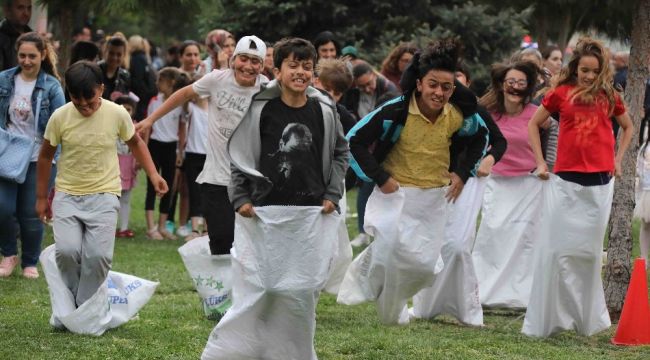 BAYRAKLI'DA BABA-ÇOCUK ŞÖLENLERİ