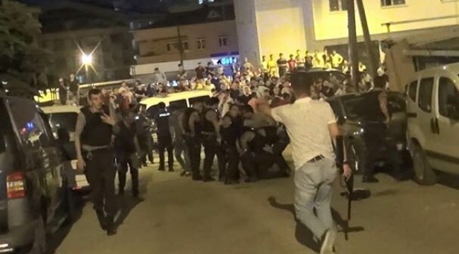 Gece çıkan olaylarda iki bekçi yaralandı