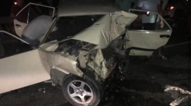 İZMİR'DE ZİNCİRLEME KAZA: 1 ÖLÜ, 2 YARALI