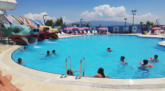 İZMİRLİLER AQUA YAŞAM’A YOĞUN İLGİ GÖSTERDİ