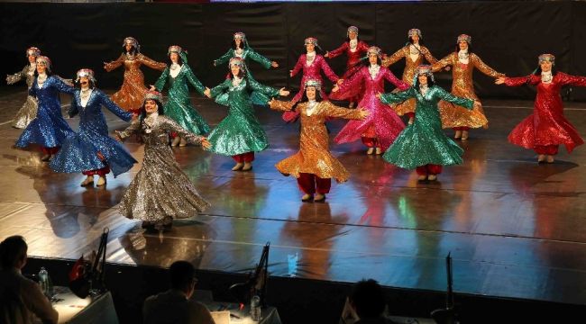 Karşıyaka Belediyesinden ücretsiz halk dansları kursu