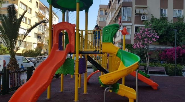 Konak'ın parkları yenileniyor
