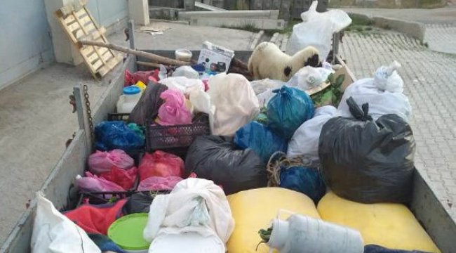 PKK'ya bir traktör dolu malzeme götürüken yakalandılar