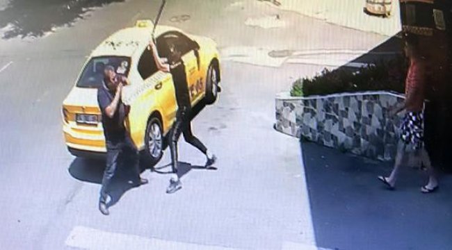 Taksiciyi demir sopayla dövdü