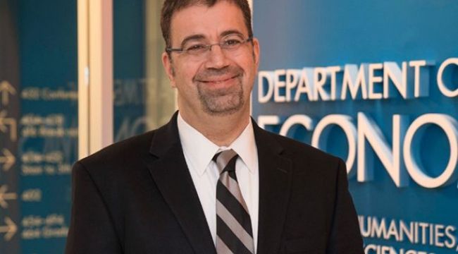 Yeni parti ünlü ekonomistin peşinde