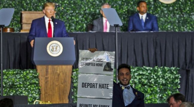 ABD Başkanı Trump'ı şoke eden protesto