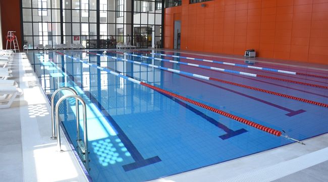 Aliağa Gençlik Merkezinde yüzme kursları başlıyor