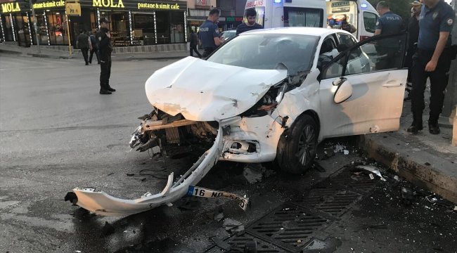 Başkent'te trafik kazası: 8 yaralı