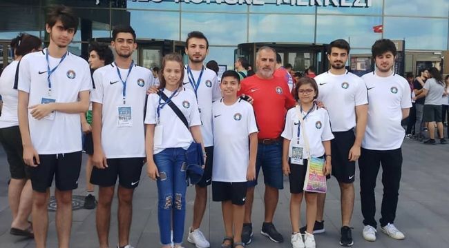 ÇEŞMELİ SATRANÇ SPORCULARI BAŞARIDAN BAŞARIYA KOŞUYOR