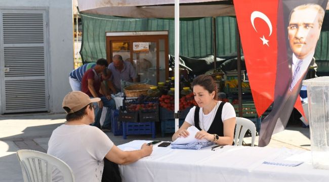 ÇİĞLİ'DE VATANDAŞA SOKAKTA ANKET