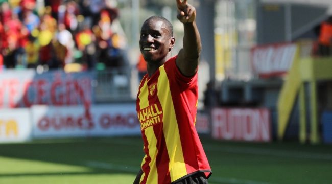 Göztepe forvette istikrar peşinde