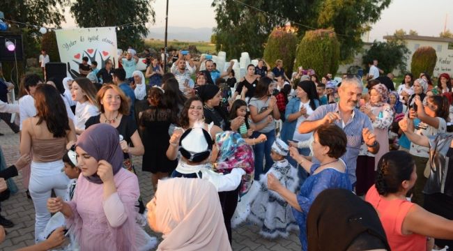 İZMİR'DE HAYIRSEVERLER 30 ÇOCUĞU SÜNNET ETTİRDİ