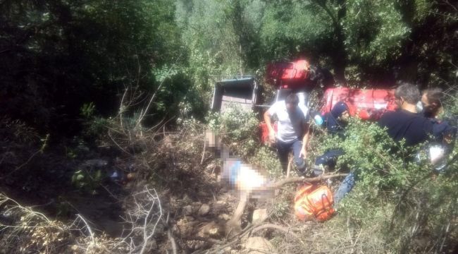 İZMİR'DE TRAKTÖR DEVRİLDİ: 1 ÖLÜ