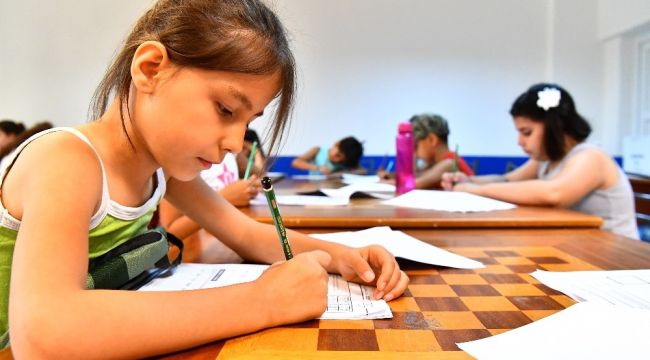 İZMİR'DE "ZEKA TAKIMI" YOLA ÇIKTI