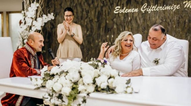 İzmir'in önemli isimlerini buluşturan nikah