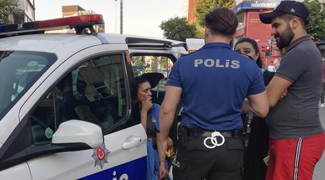 Kapkaççılara direnen kadın turist metrelerce sürüklendi