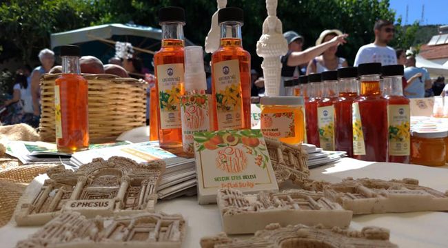 LAVANTA FESTİVALİ’NDE SELÇUK EFES STANDINA YOĞUN İLGİ