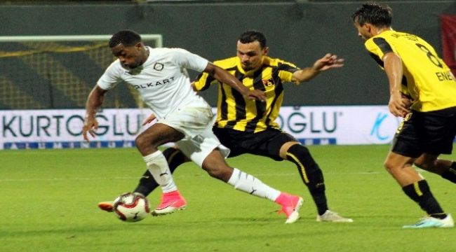 Altay'ın kralı suskun başladı