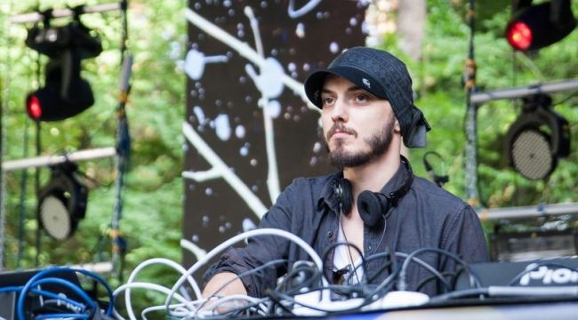 Çeşme'nin gözde eğlence mekanında müzik dolu hafta sonu