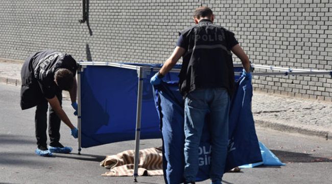 İZMİR’DE İNTİHAR!7 KATLI OTOPARKTAN ATLAYARAK YAŞAMINA SON VERDİ