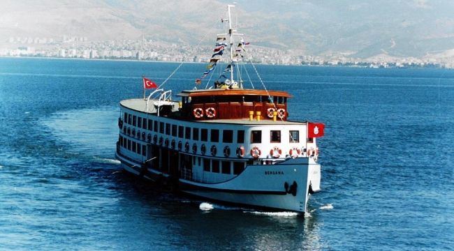 NOSTALJİ VAPURU İZMİR KÖRFEZİNDE SEFERE ÇIKIYOR