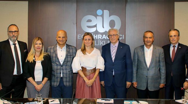 İHRACAT AKADEMİSİ, EGE BÖLGESİ’NE YENİ İHRACATÇILAR KAZANDIRMAYA DEVAM EDİYOR