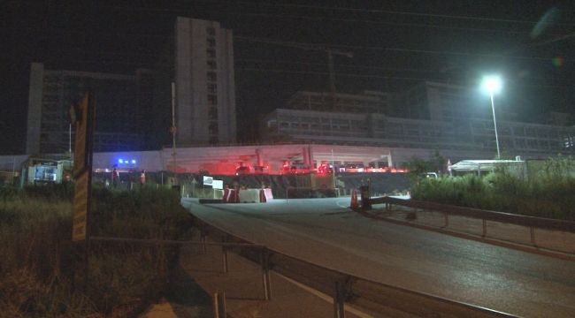 İzmir'de hastane inşaatının deposunda yangın çıktı