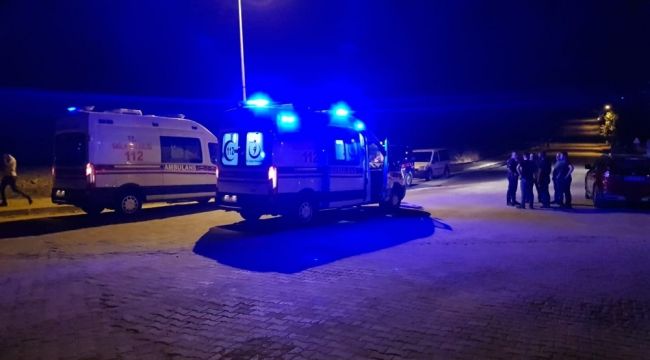 İZMİR'DE İKİ GRUP ARASINDA SİLAHLI KAVGA: 3 YARALI