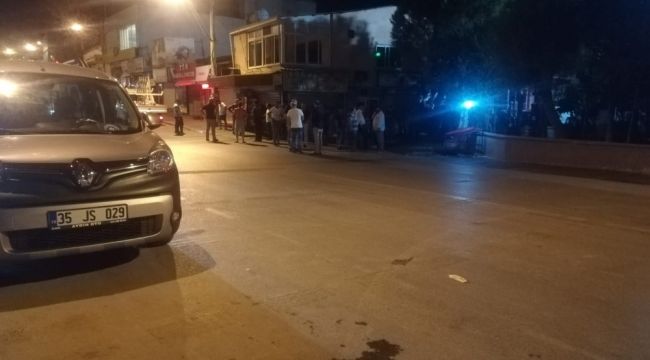 İZMİR'DE SEYİR HALİNDEKİ OTOMOBİLE ATEŞ AÇILDI: 1 ÖLÜ