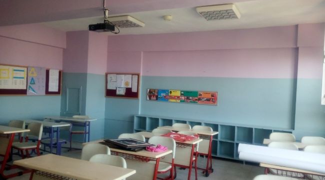 İZMİR'İN OKULLARINA BÜYÜKŞEHİR'DEN DESTEK