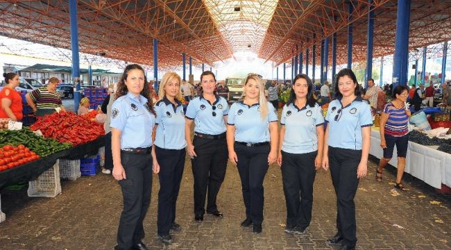 SEFERİHİSAR'DA KADIN ZABITALAR SAYESİNDE ÇARŞI PAZAR DAHA HUZURLU