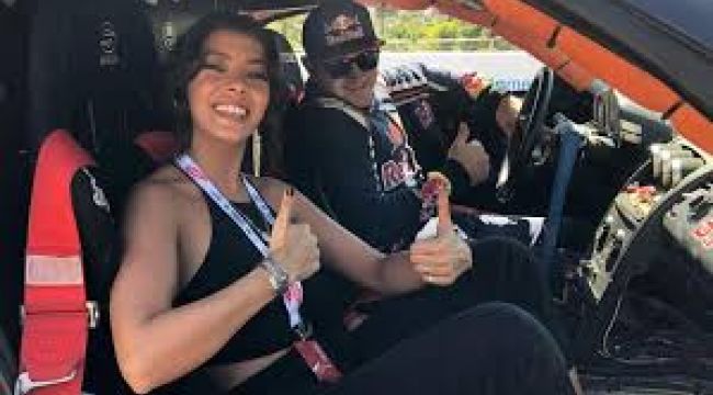 Selin Şekerci co-pilot olarak yer aldı.