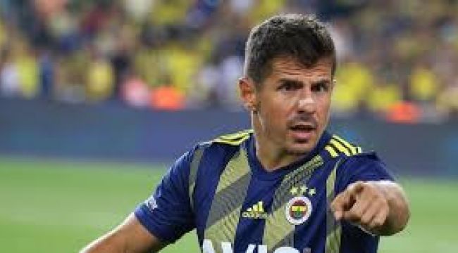 Sosyal medya Emre Belözoğlu paylaşımları ile doldu