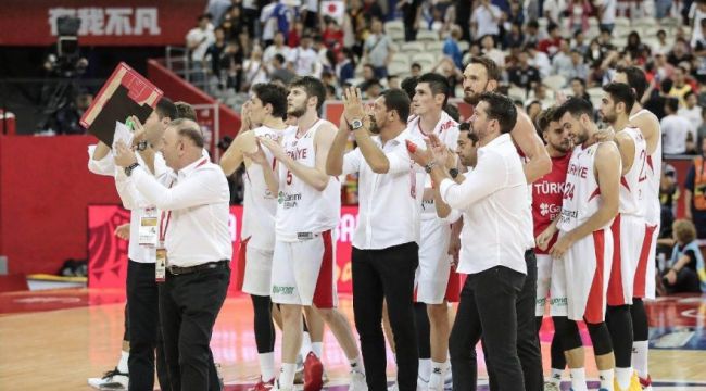 Türkiye Milli Basketbol Takımı ABD’ye karşı ilk peşinde