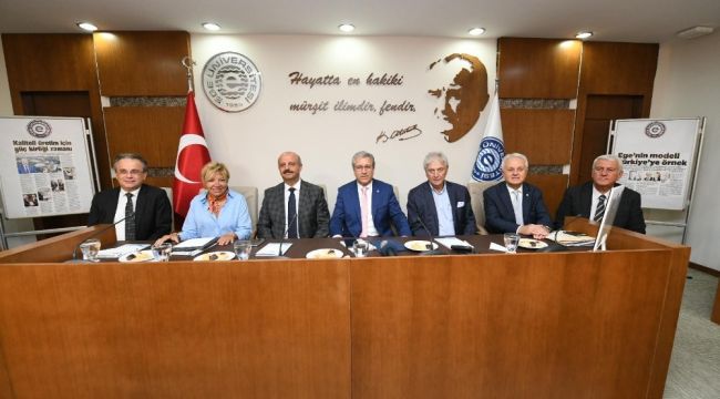 "ÜNİVERSİTE SANAYİ İŞBİRLİĞİNDE EGE ÜNİVERSİTESİ MODELİ" TANITILDI