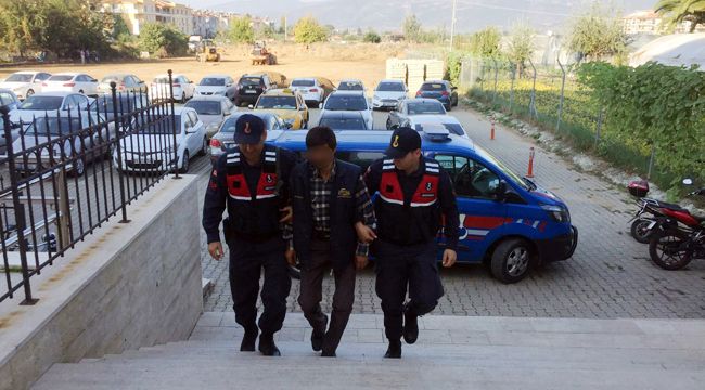 2 KAÇAK İZMİR'DE YAKALANDI